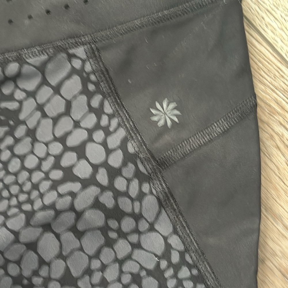 Athleta leggings size Small animal print capris athletic wear - Picture 3 of 8